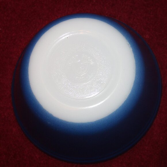Vintage Federal Milk Glass Blue Bowl - Picture 4 of 4